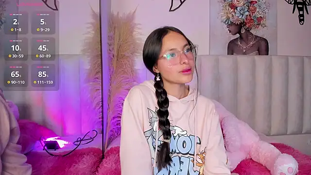 Annie  2 online show from 10/27/25, 01:34