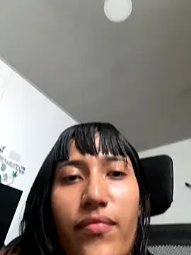 Amberdecolombia online show from 12/21/25, 08:09