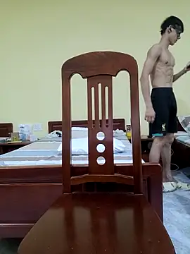 Snapshot of thienlong05 chatting on 09/14/25, 03:01 thienlong05 online show from 09/14/25, 03:01