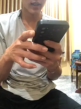 Snapshot of thienlong05 chatting on 09/28/25, 03:19 thienlong05 online show from 09/28/25, 03:19