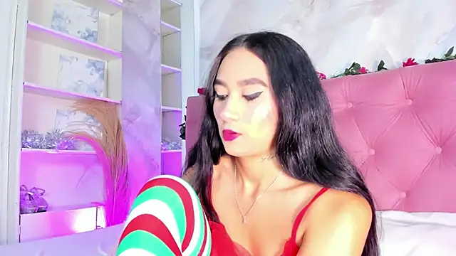 Snapshot of Nicolqueen_ chatting on 11/25/25, 11:10 Nicolqueen online show from 11/25/25, 11:10