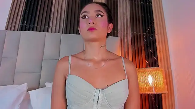 Nicolqueen  online show from 04/02/26, 12:12