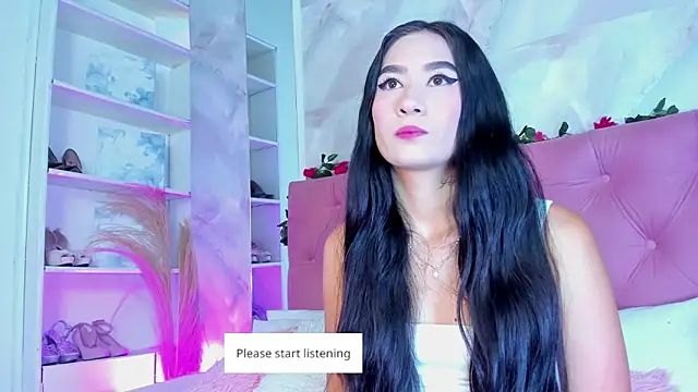 Snapshot of Nicolqueen_ chatting on 11/19/25, 10:59 Nicolqueen online show from 11/19/25, 10:59