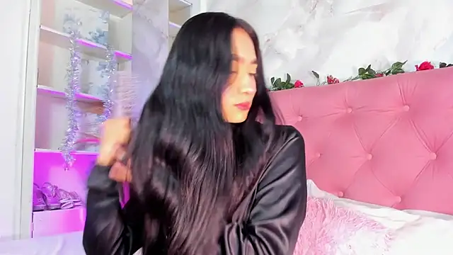 Snapshot of Nicolqueen_ chatting on 02/19/26, 11:07 Nicolqueen online show from 02/19/26, 11:07