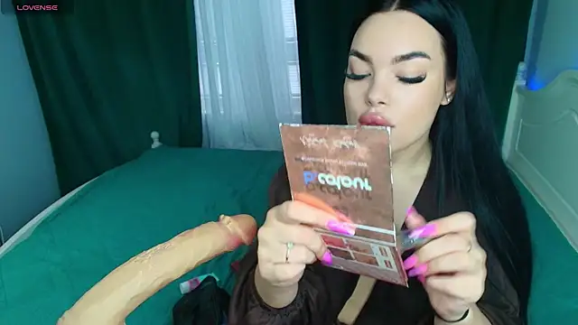 katerine Monroe online show from 10/25/25, 07:40