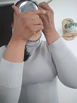 KittyHoleshot87 online show from 04/08/26, 03:02