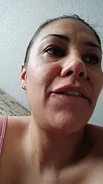 KittyHoleshot87 online show from 10/28/25, 03:55