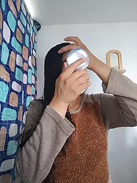 Snapshot of KittyHoleshot87 chatting on 02/18/26, 02:35 KittyHoleshot87 online show from 02/18/26, 02:35