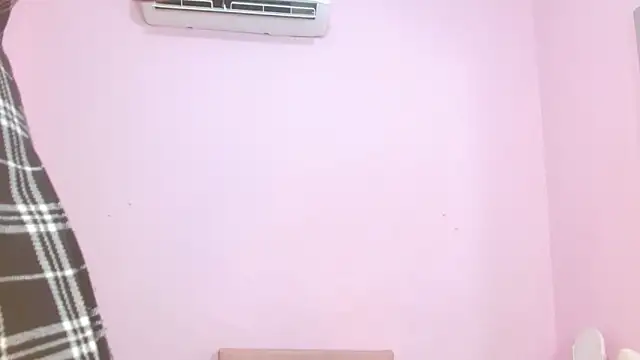 Snapshot of kiity_horny_ chatting on 10/18/25, 12:29 kiity horny online show from 10/18/25, 12:29