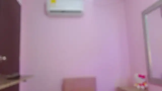 Snapshot of kiity_horny_ chatting on 09/15/25, 12:38 kiity horny online show from 09/15/25, 12:38