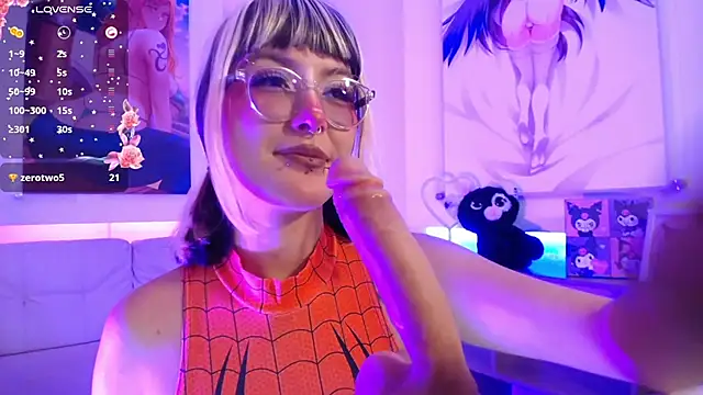 Snapshot of lil_candy77 chatting on 10/04/25, 12:17 lil candy77 online show from 10/04/25, 12:17