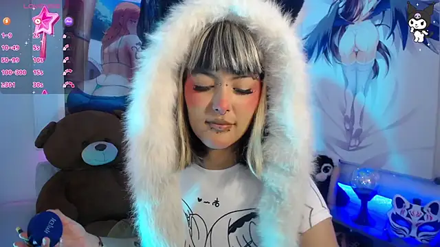 Snapshot of lil_candy77 chatting on 10/24/25, 12:15 lil candy77 online show from 10/24/25, 12:15