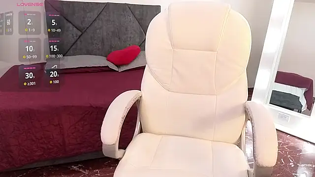 koraline 333 online show from 03/31/26, 02:08