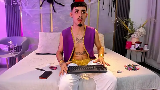 NikoStone  online show from 10/31/25, 04:20