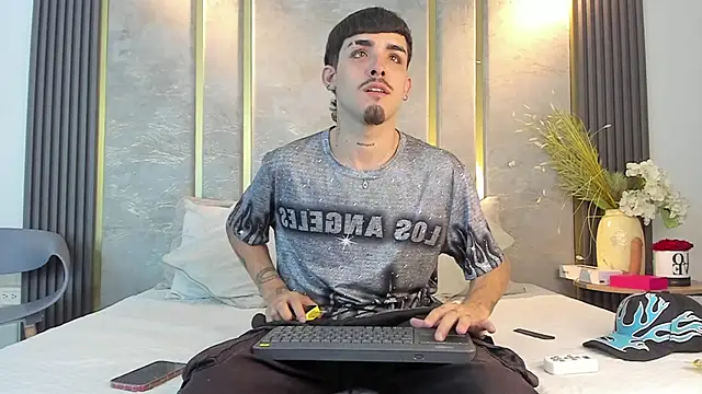 NikoStone  online show from 05/28/26, 12:29