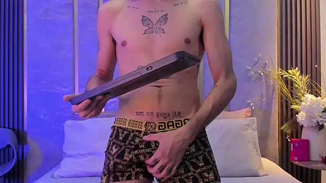 NikoStone  online show from 09/23/25, 04:08