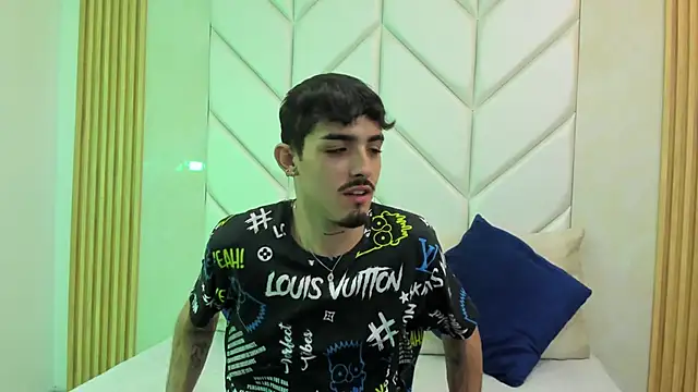 NikoStone  online show from 10/08/25, 02:40