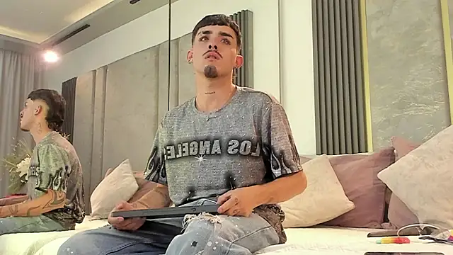 NikoStone  online show from 04/17/26, 05:43