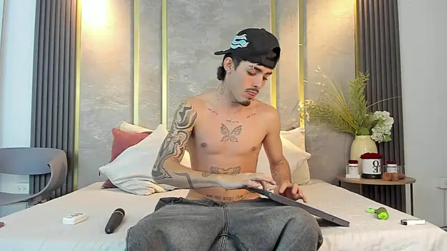 Snapshot of NikoStone_ chatting on 06/11/26, 02:53 NikoStone online show from 06/11/26, 02:53