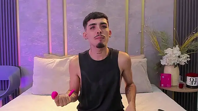 NikoStone  online show from 10/12/25, 04:03