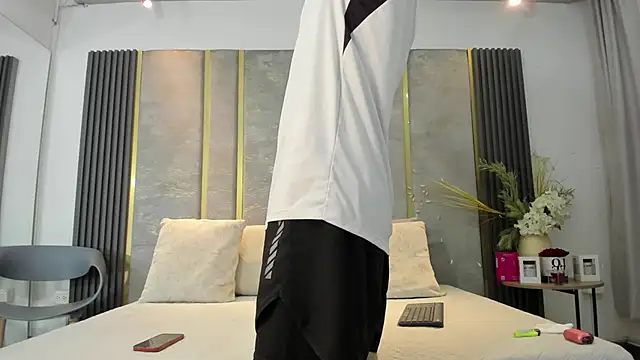 NikoStone  online show from 12/05/25, 04:44