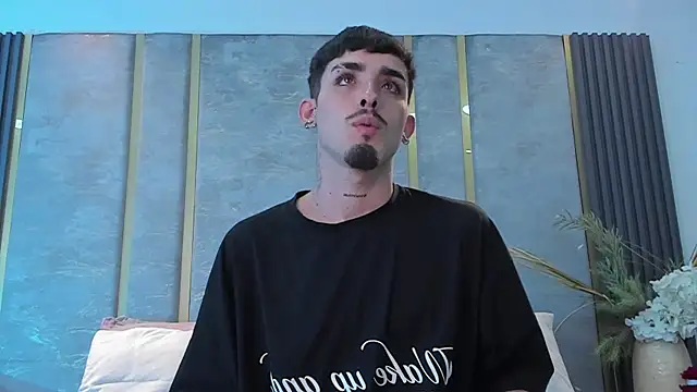 NikoStone  online show from 11/14/25, 04:38