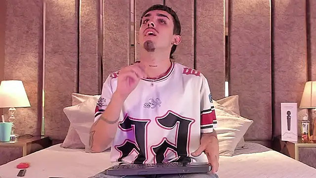 NikoStone  online show from 04/14/26, 03:44