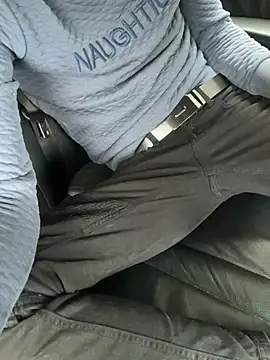 bmwe71 online show from 04/15/26, 02:43