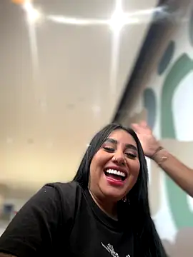 Sophie Dreamss online show from 10/31/25, 08:16