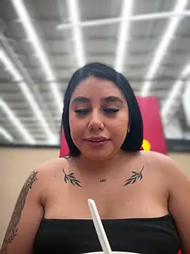 Sophie Dreamss online show from 10/27/25, 07:48