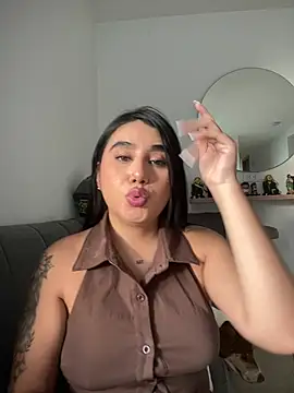 Snapshot of Sophie_Dreamss chatting on 07/18/26, 10:18 Sophie Dreamss online show from 07/18/26, 10:18