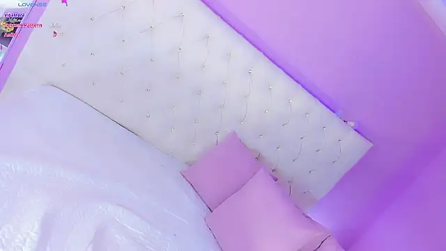 Nauthy girl online show from 05/15/26, 12:58