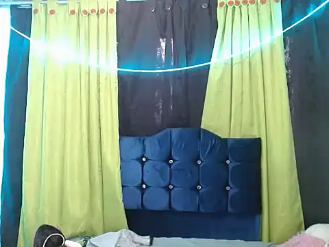 canelasexy 1 online show from 11/12/25, 08:23