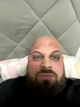 Snapshot of Alexino69 chatting on 11/17/25, 08:02 Alexino69 online show from 11/17/25, 08:02