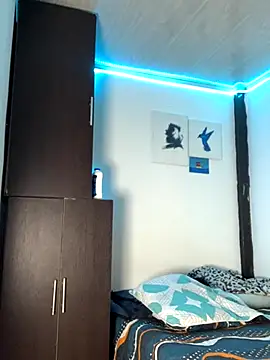 Snapshot of Emil_prl chatting on 11/03/25, 09:07 Emil prl online show from 11/03/25, 09:07