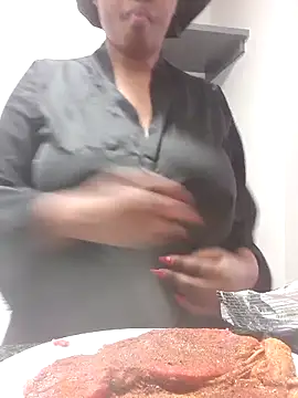 Snapshot of trickyOne chatting on 11/12/25, 04:16 trickyOne online show from 11/12/25, 04:16