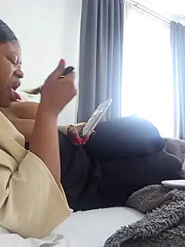 Snapshot of trickyOne chatting on 11/08/25, 11:36 trickyOne online show from 11/08/25, 11:36