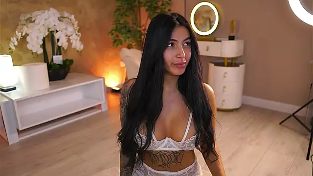 AishaaDevoe online show from 11/03/25, 07:39