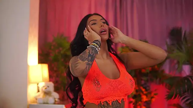 Snapshot of AishaaDevoe chatting on 01/15/26, 08:23 AishaaDevoe online show from 01/15/26, 08:23