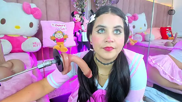 Snapshot of LizzyOlsen chatting on 11/21/25, 05:17 LizzyOlsen online show from 11/21/25, 05:17