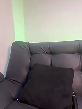 Skarlett 12  online show from 10/23/25, 11:03