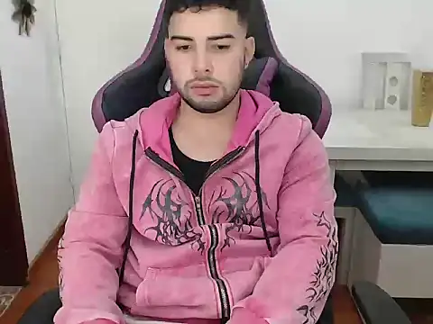 baby mateo online show from 12/05/25, 08:17