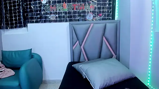 Sofia villareal online show from 12/19/25, 12:51