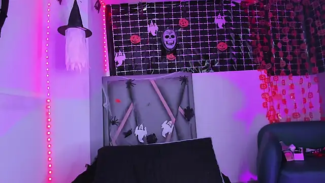 Sofia villareal online show from 10/19/25, 01:03