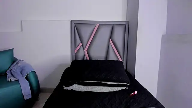 Sofia villareal online show from 10/04/25, 11:56