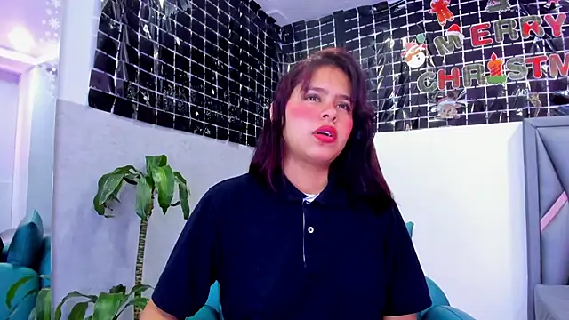 Sofia villareal online show from 12/15/25, 12:55