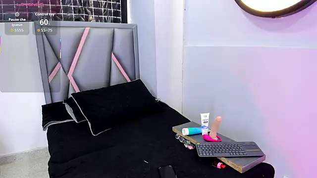 Sofia villareal online show from 11/17/25, 12:20