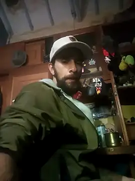 Snapshot of hairy_mannn chatting on 03/04/26, 03:31 hairy mannn online show from 03/04/26, 03:31