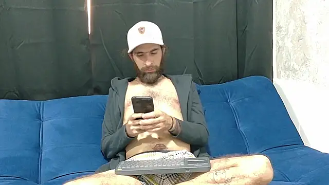 hairy mannn online show from 09/23/25, 04:14