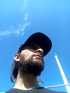 Snapshot of hairy_mannn chatting on 01/14/26, 02:42 hairy mannn online show from 01/14/26, 02:42